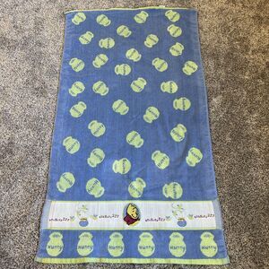 Disney Home Vintage Winnie the Pooh Bath Towel 52x27” Honey Pots Honey Bees